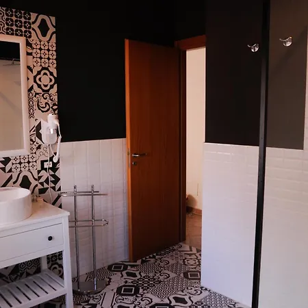 Lägenhet Casa E Putia Di Ballaro