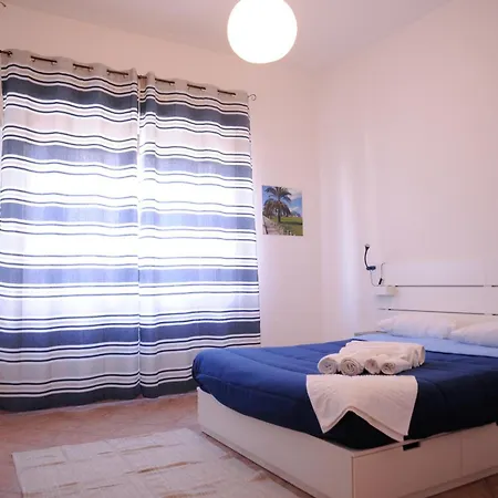 Le Finestre Su Ballaro *