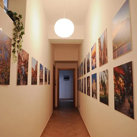 Le Finestre Su Ballaro